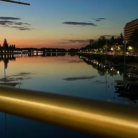 Le Vichy Centre, Spacieux Et Cosy T2 Avec Vue, Au Calme Exterior photo