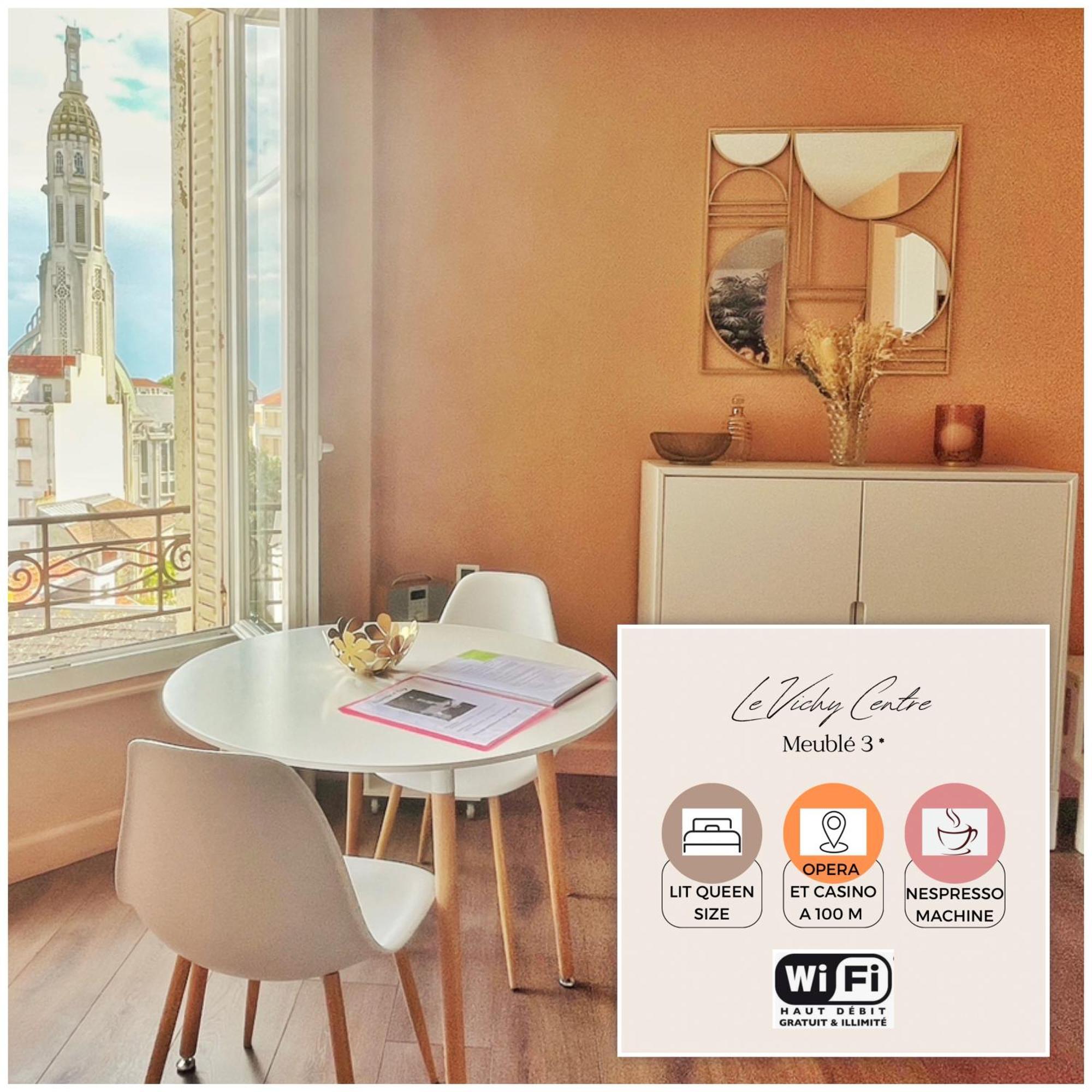 Le Centre, Spacieux Et Cosy T2 Avec Vue, Au Calme Apartment